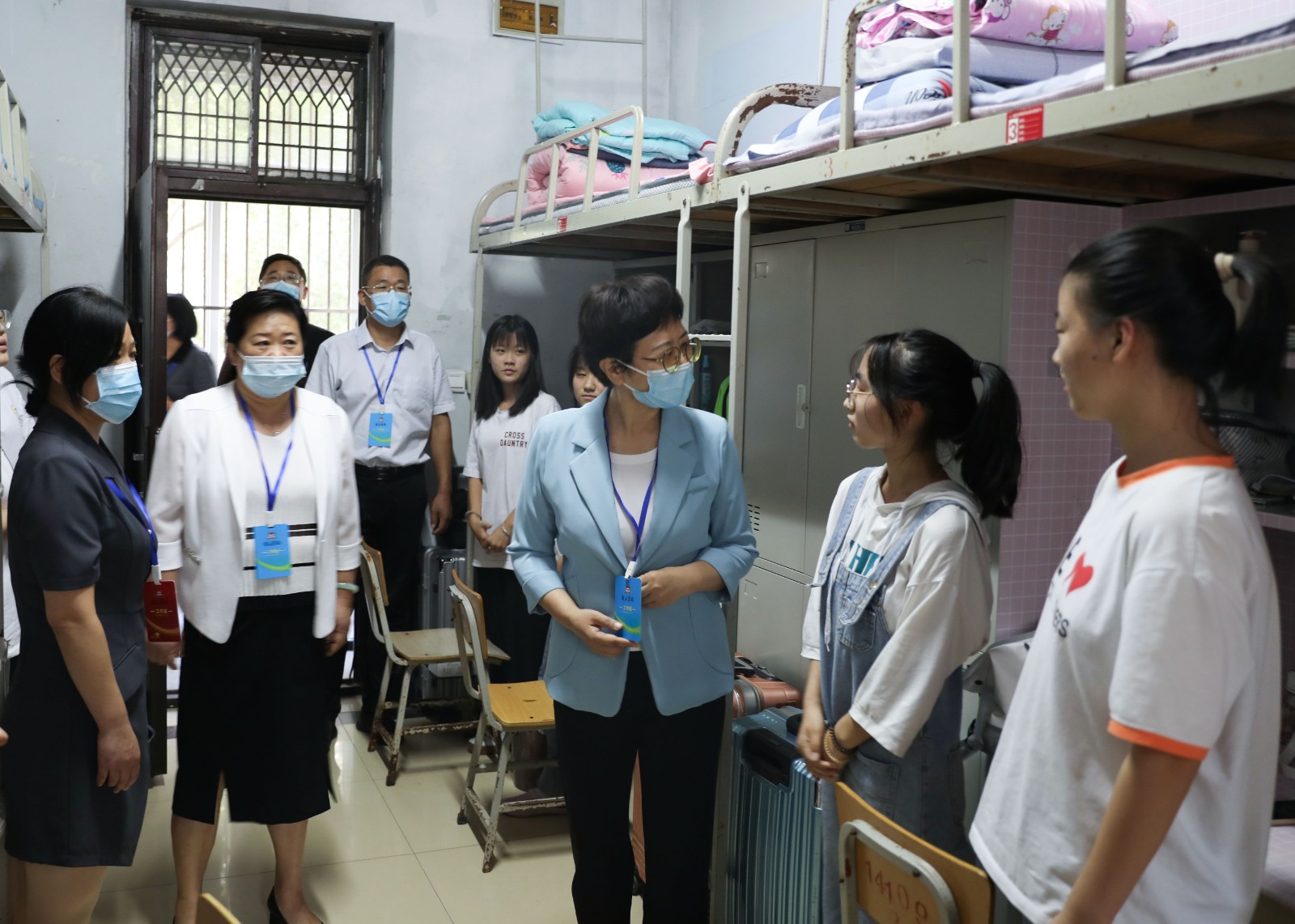 摄影记者高露苑2.jpg 摄影记者高露苑2.jpg