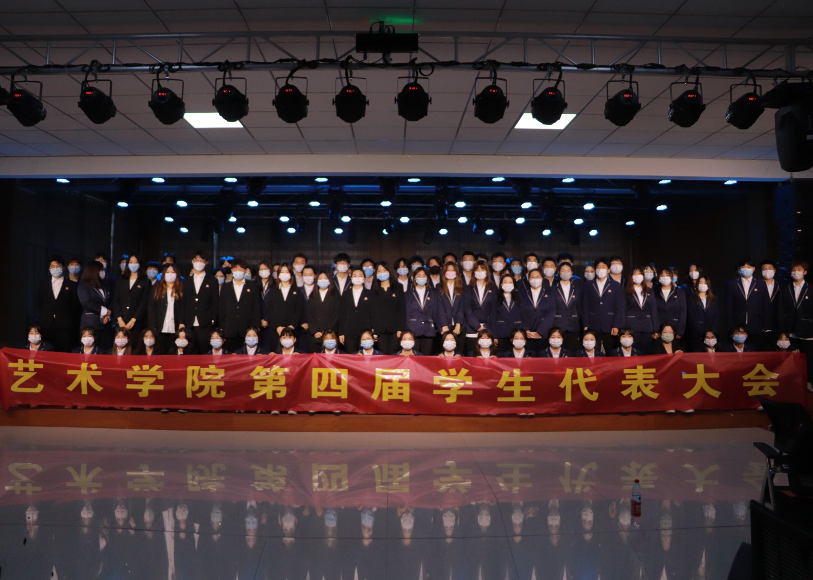 摄影记者和星月 史冰洁 (18).jpg 摄影记者和星月 史冰洁 (18).jpg