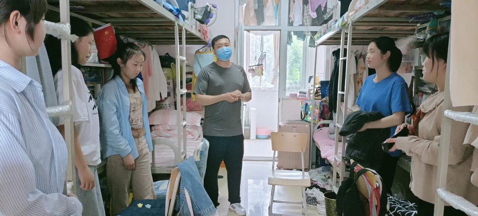 图片 4.jpg 图片 4.jpg