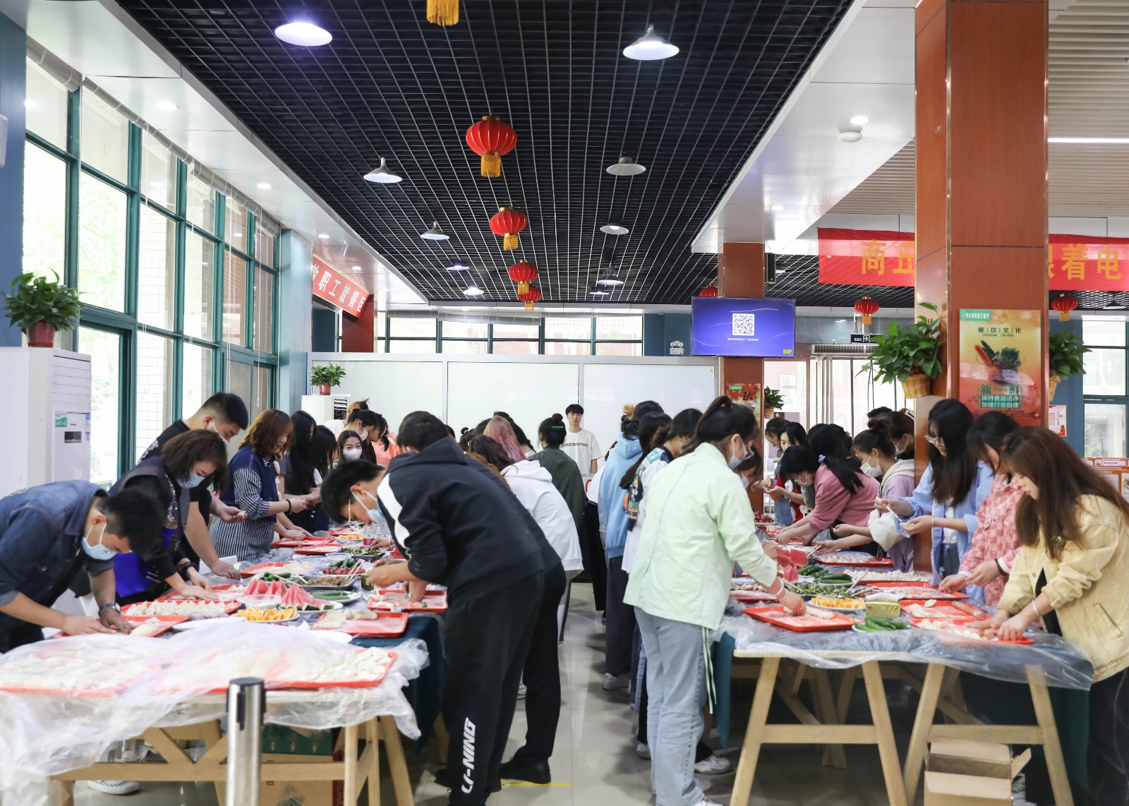 摄影记者 刘贺鹏3.jpg 摄影记者 刘贺鹏3.jpg