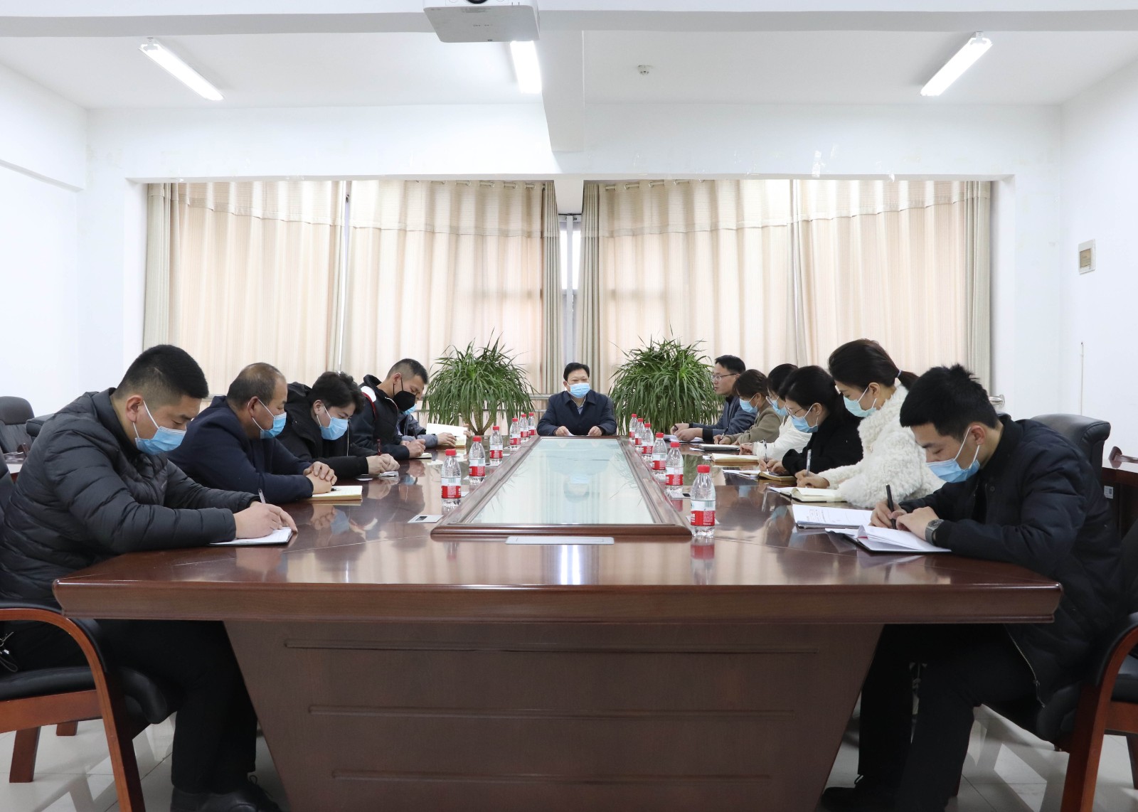 摄影记者刘晓戈4.jpg 摄影记者刘晓戈4.jpg