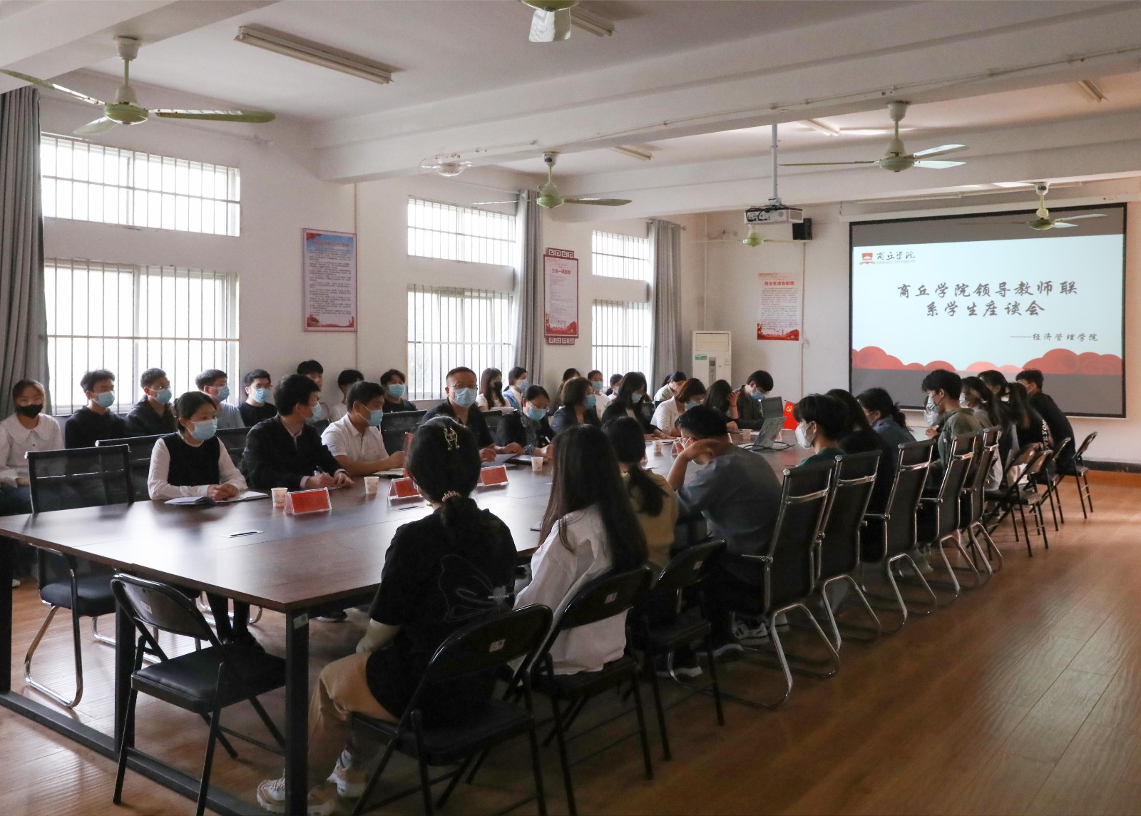 摄影记者高鹏林 (1).jpg 摄影记者高鹏林 (1).jpg