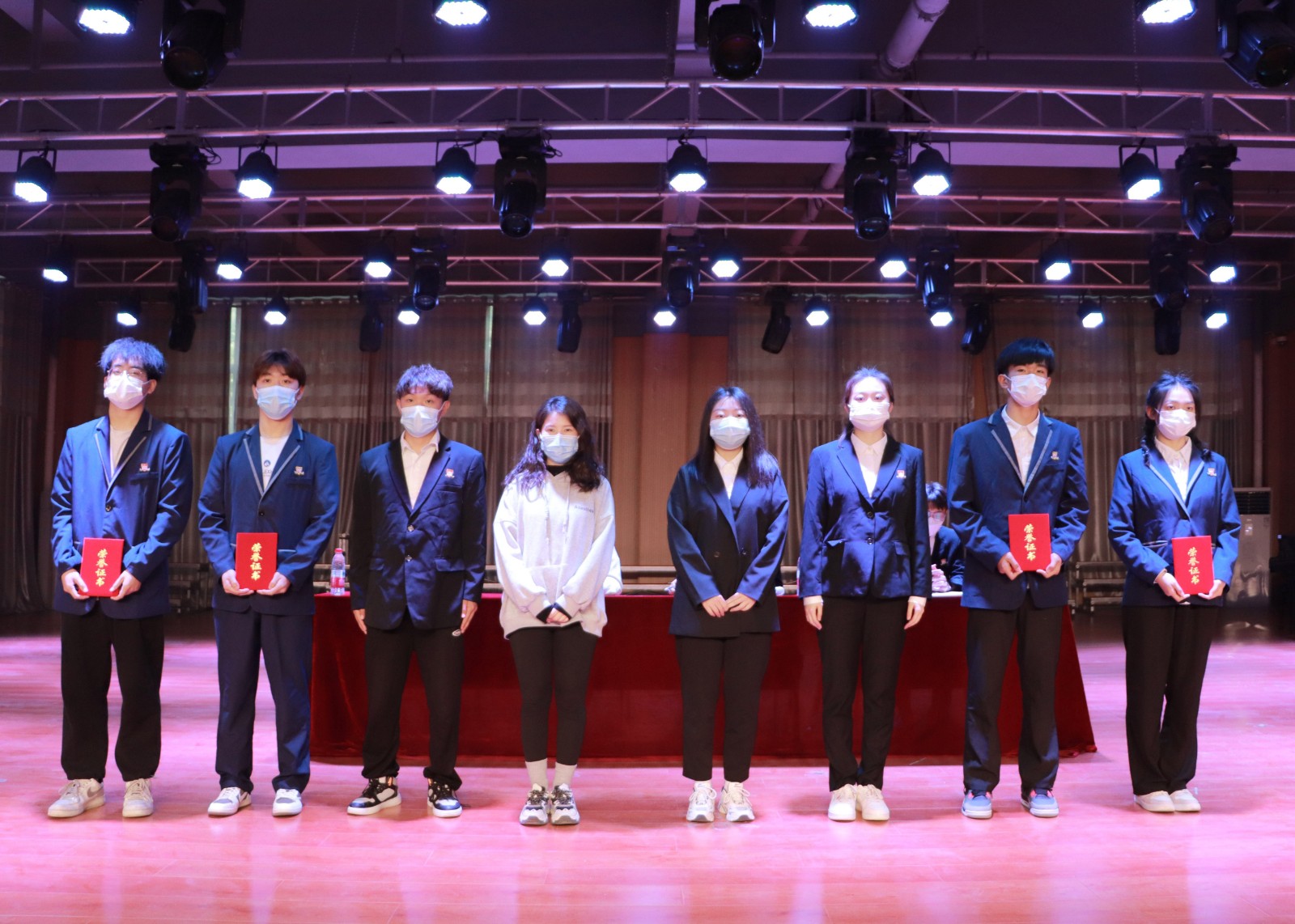 摄影记者和星月 史冰洁 (5).jpg 摄影记者和星月 史冰洁 (5).jpg