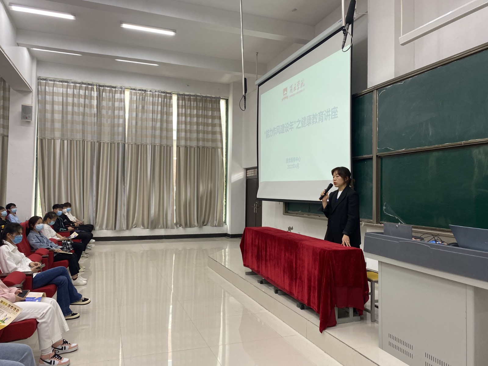 图片 8.jpg 图片 8.jpg