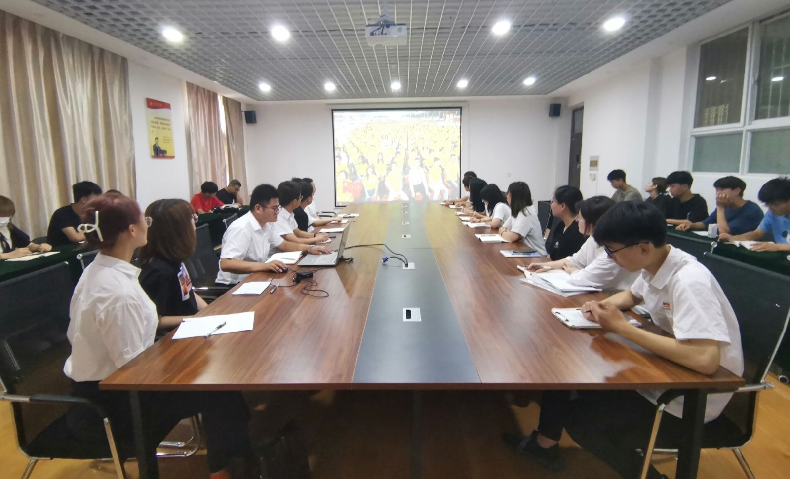 分院组织情况2.jpg 分院组织情况2.jpg