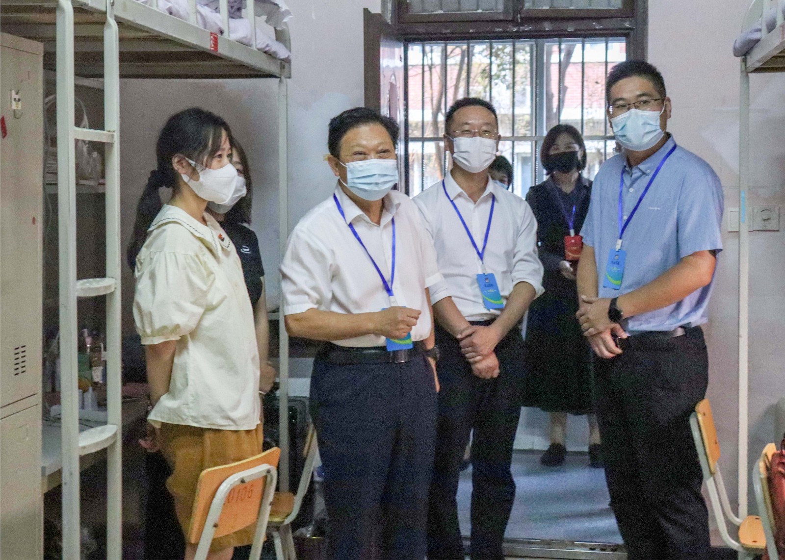 摄影记者高露苑3.jpg 摄影记者高露苑3.jpg