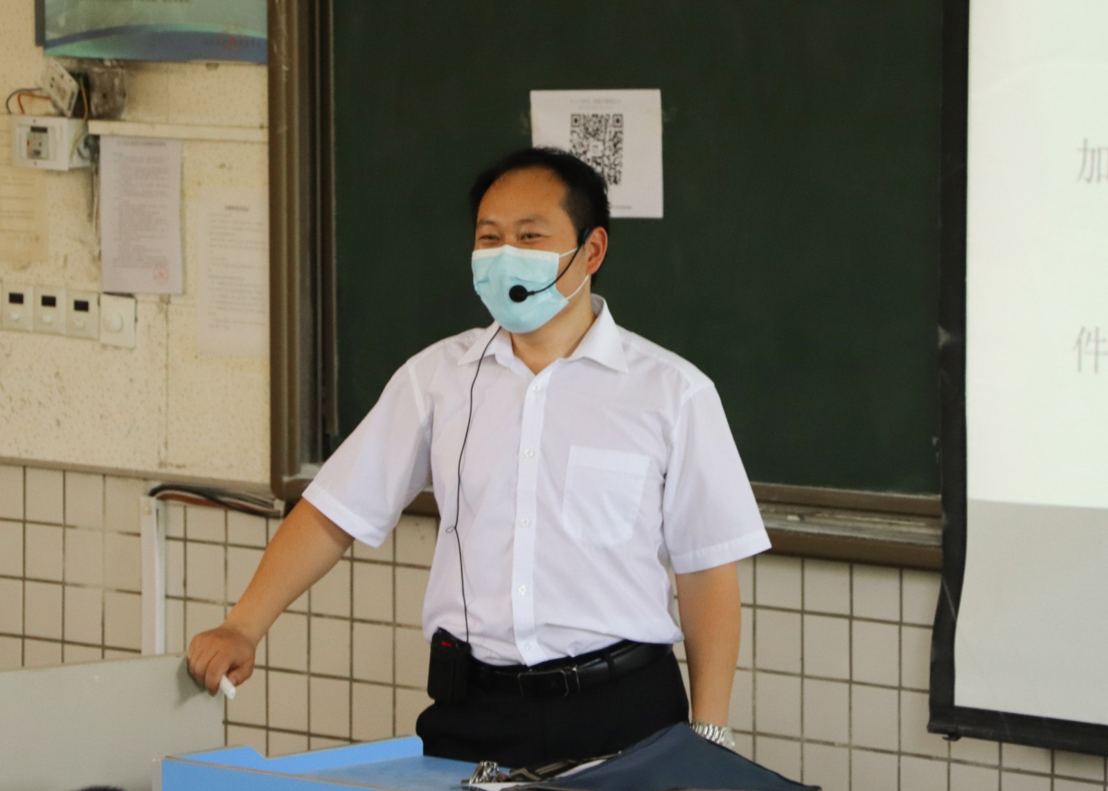 摄影记者陈丹 4.jpg 摄影记者陈丹 4.jpg