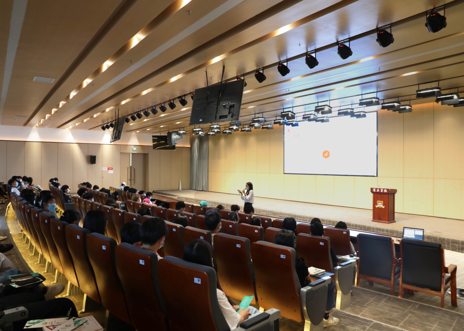 摄影记者王绍龙5.jpg 摄影记者王绍龙5.jpg