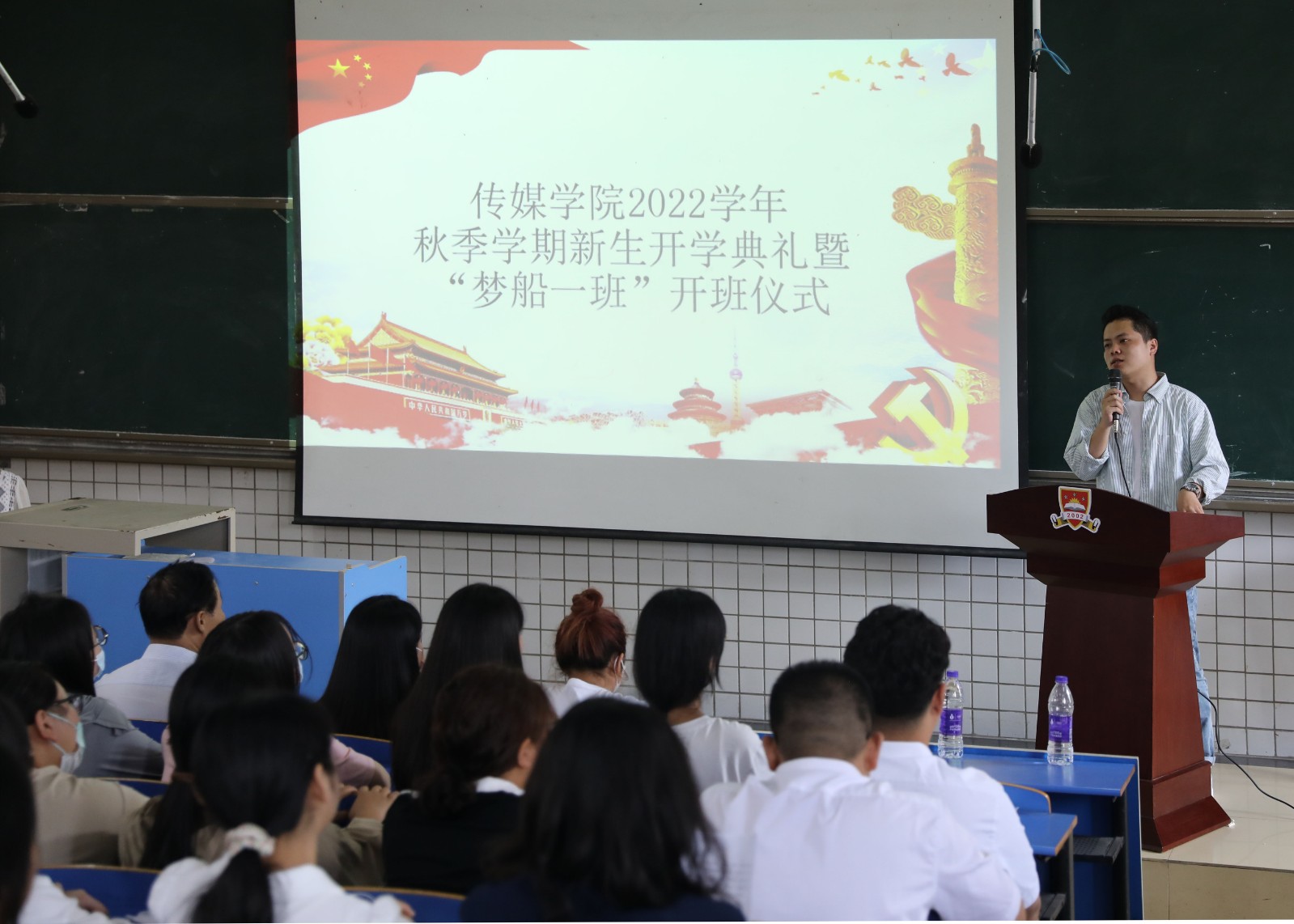 摄影记者陈丹5.jpg 摄影记者陈丹5.jpg